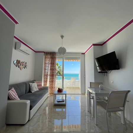 Roca Chica. Studio - First Line Beach Torremolinos Eksteriør billede