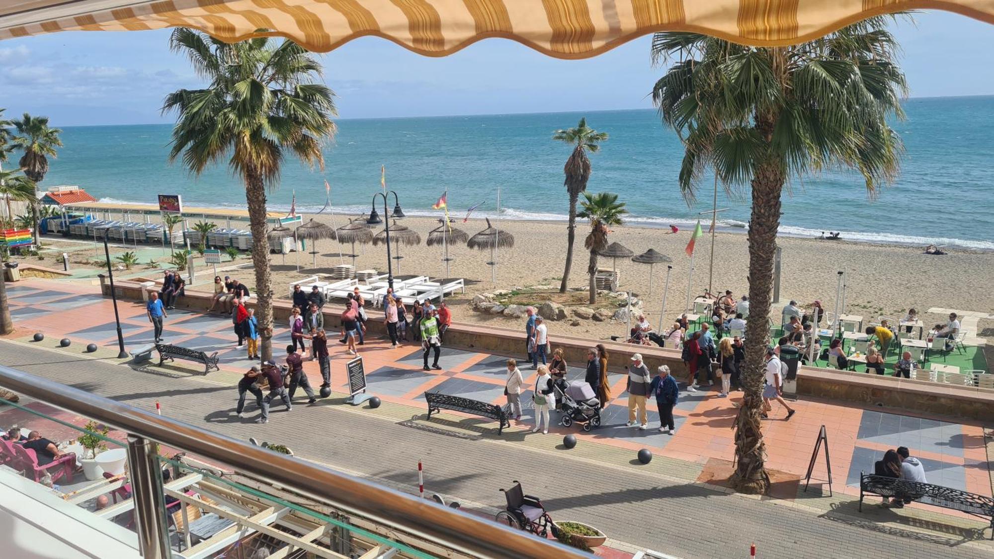 Roca Chica. Studio - First Line Beach Torremolinos Eksteriør billede