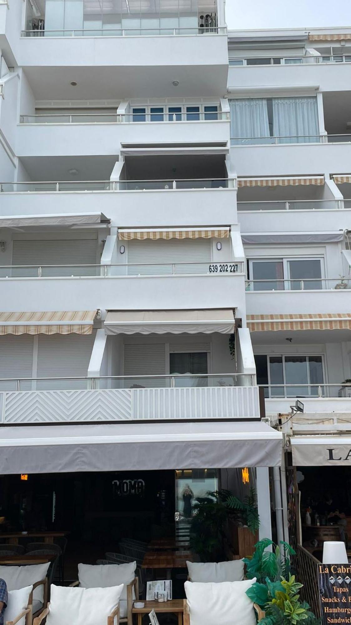 Roca Chica. Studio - First Line Beach Torremolinos Eksteriør billede
